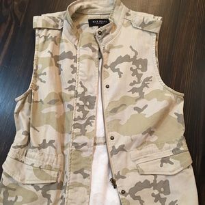 Camouflage stylish vest